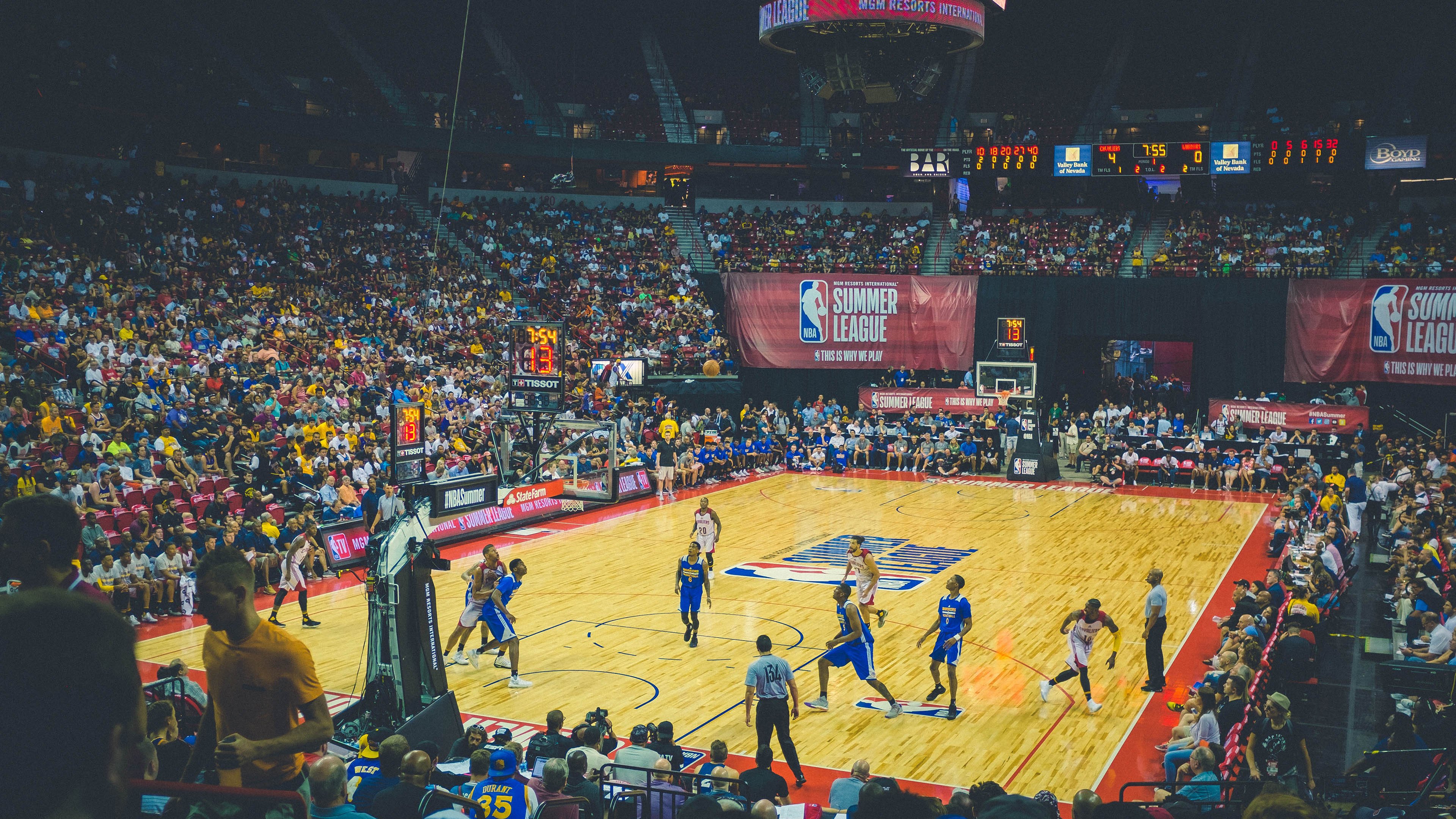 森林狼完封尼克斯，抢七大战中爱德华兹贡献关键助攻，森林狼对尼克斯